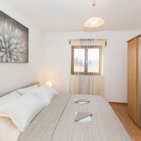 Cozy Nook Apartment Kastel Stari Каштела Экстерьер фото