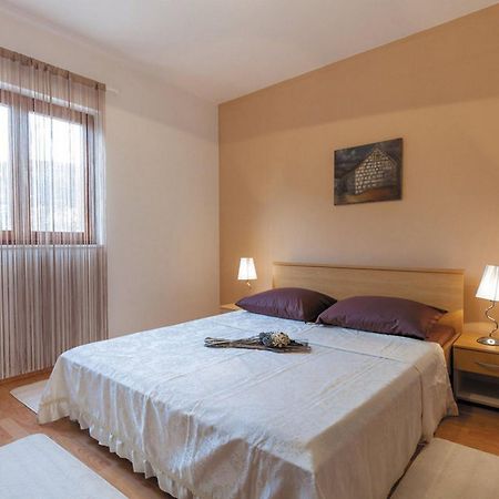 Cozy Nook Apartment Kastel Stari Каштела Экстерьер фото